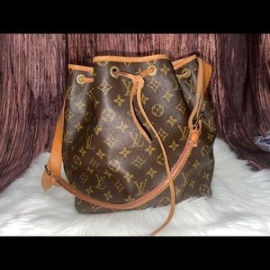 Louis Vuitton Petite noe
